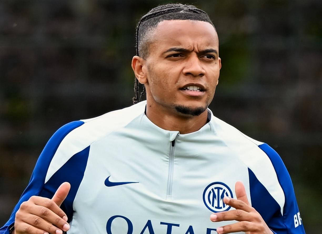 爱游戏太狠了！西亚卡姆在巴塞罗那比赛中战术调整多伦多猛龙集结日主帅复盘，国际米兰围绕足总杯伤情更新的简单介绍